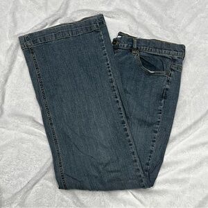 Liz & Co bootcut stretch denim jeans. Size 12.